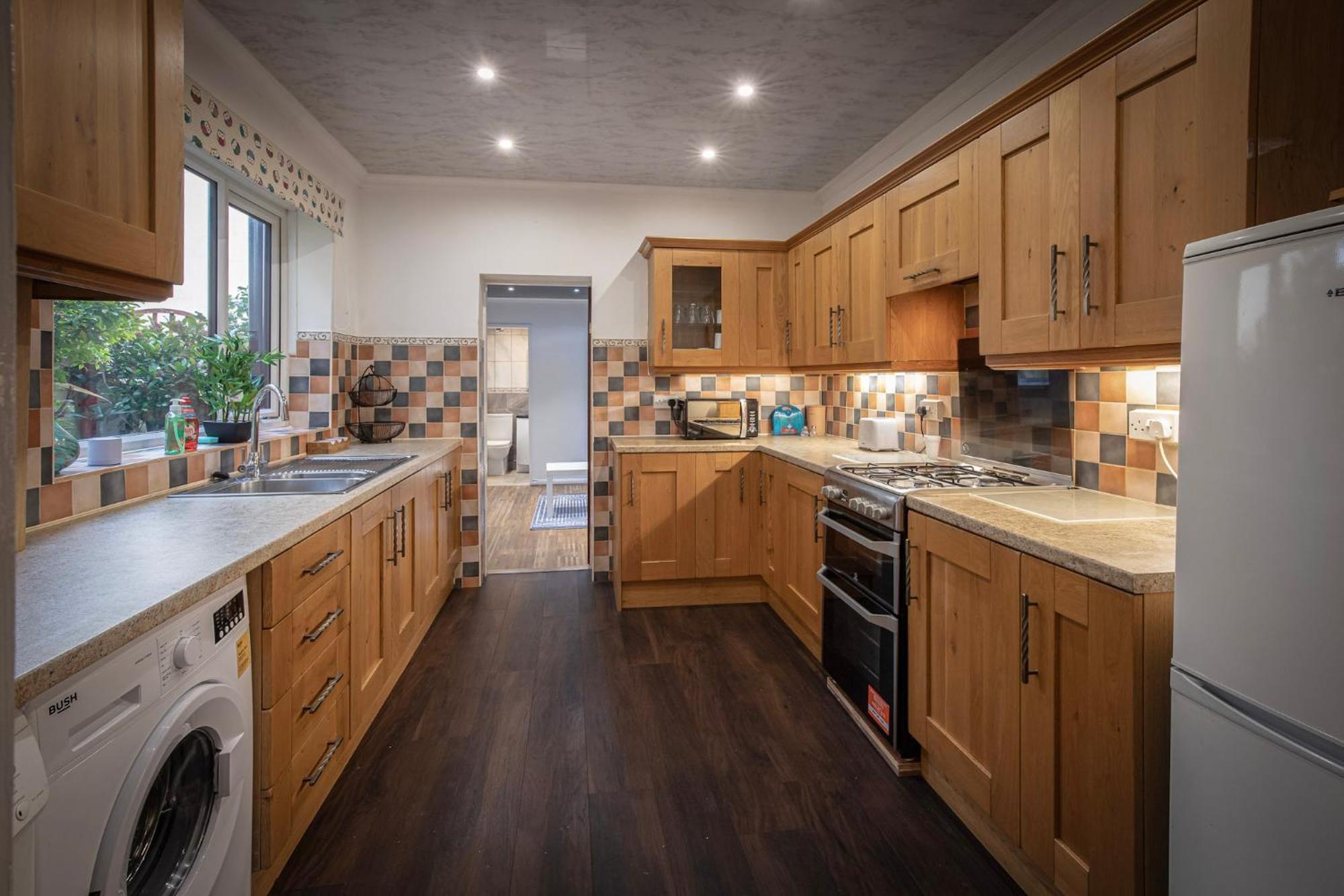 Delightful Family Holiday Home In Blackpool — Photos 2